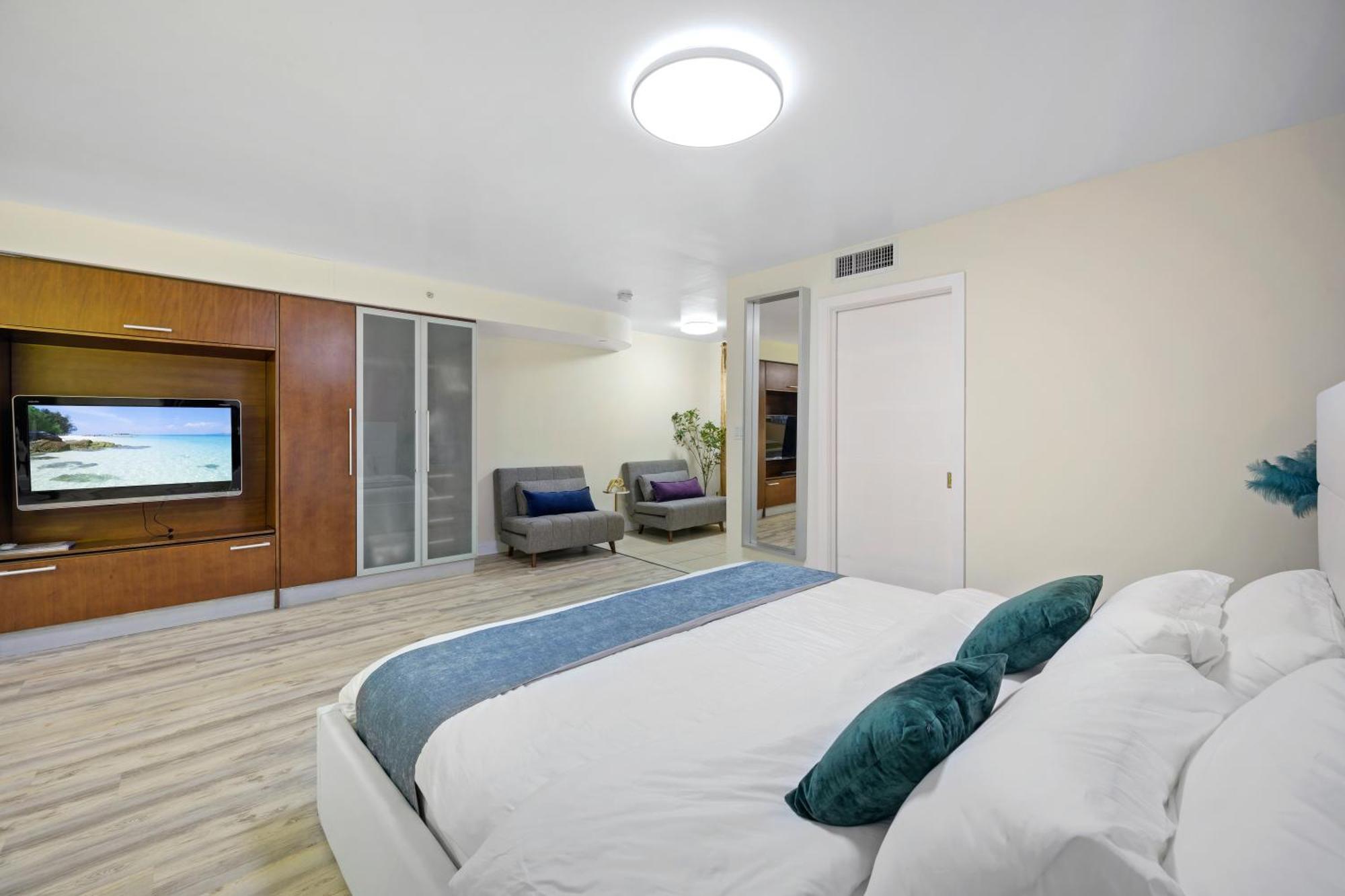 Ocean Drive Apartments With Rooftop Pool, South Beach, Miami Miami Beach Exterior photo